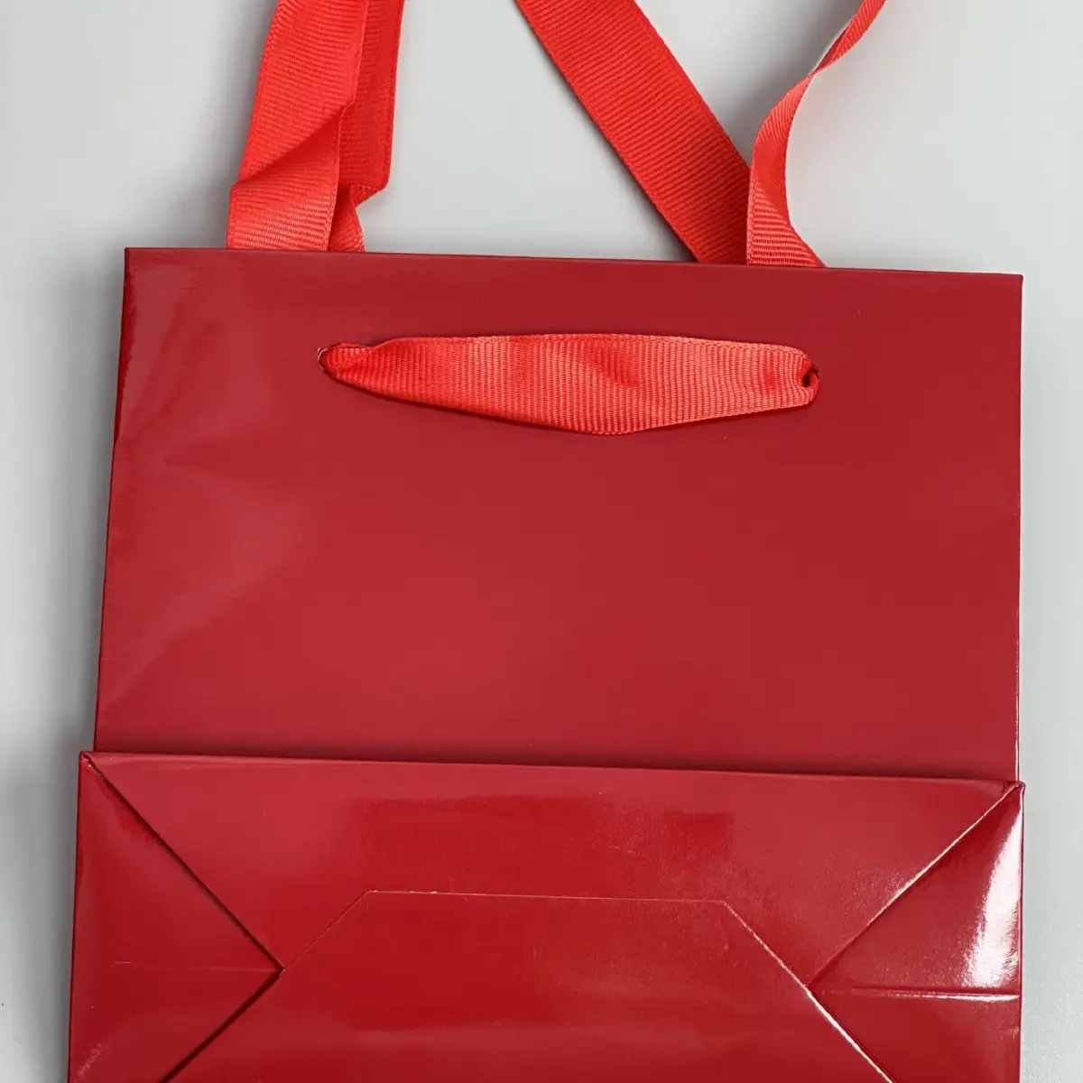 RED GIFT SHOPPING BAGS (3)